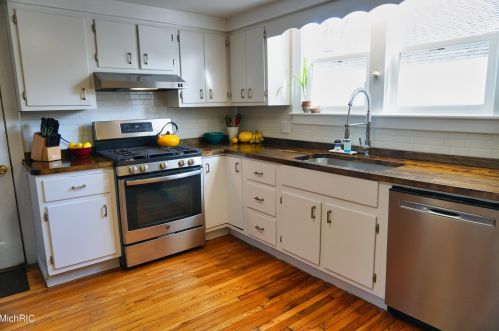 1001 Ardmore, Grand Rapids MI 49507-2710 exterior