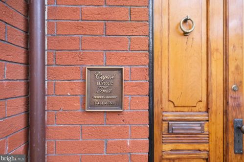 2010 Hillyer Pl, Washington DC 20009-1006 exterior