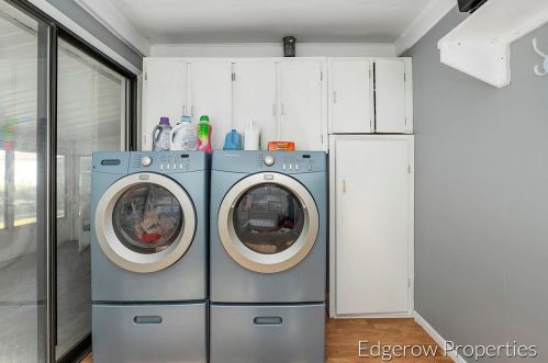 862 Buckingham St, Wyoming MI 49509-2827 exterior