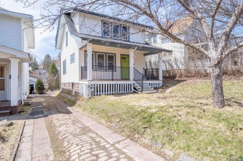 111 Chester Pkwy, Duluth MN 55805-1530 exterior