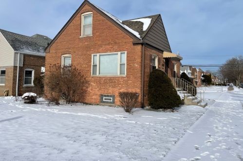 3958 112th St, Chicago, IL 60617-7041
