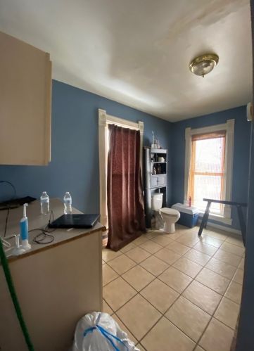 18 Broadway St, Joliet IL 60435-7147 exterior