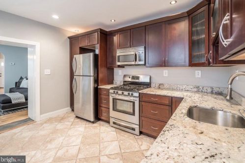 132 Krams Ave, Philadelphia PA  19127-2011 exterior