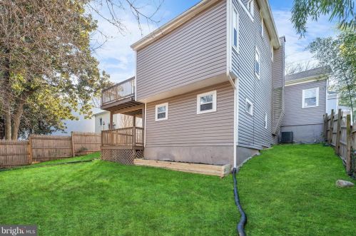 5602 Clay Pl, Washington, DC 20019-6758