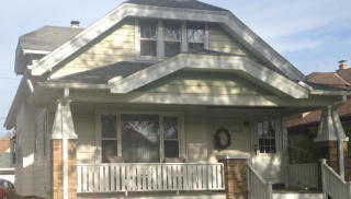 4125 Larkin St, Milwaukee WI  53211-1936 exterior