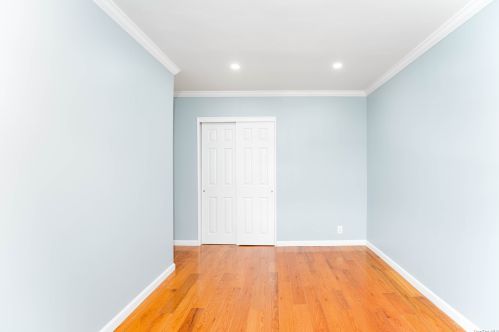 1153 223 St, Bronx NY 10466-5832 exterior