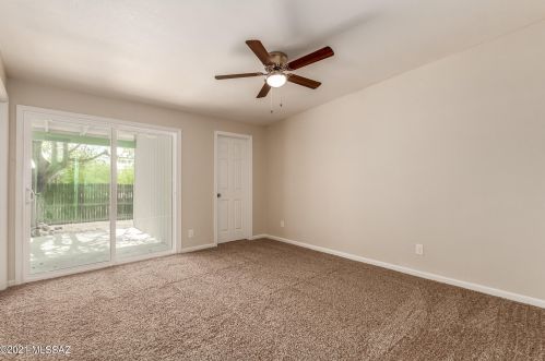 7055 Camino De Ln Tierra, Tucson AZ 85741-2416 exterior