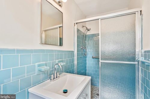 1730 Great Falls St, Mc Lean VA  22101-5063 exterior