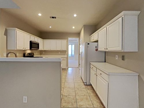 3183 Amblewood Ct, Atlanta GA  30345-2171 exterior