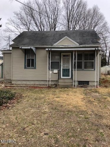 251 Linn St, Allegan, MI 49010-1521