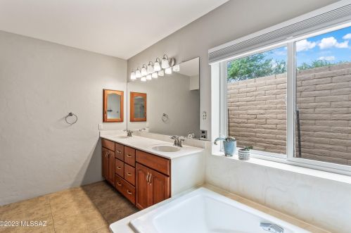 12520 Kit Carson Pl, Tucson AZ  85749-9368 exterior