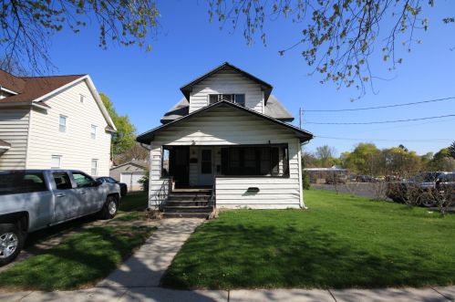 619 Lay Blvd, Kalamazoo, MI 49001-2216