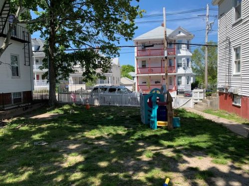 448 Admiral St, Providence RI 02908-2417 exterior