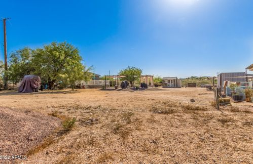 2208 Estrella Rd, Phoenix AZ 85087-8179 exterior