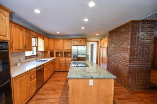 1179 Springdale Rd, Gainesville GA 30501-2443 exterior