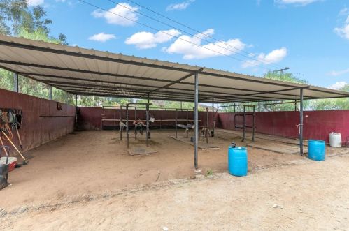 19030 Santa Rosa Mine Rd, Perris CA 92570-7769 exterior