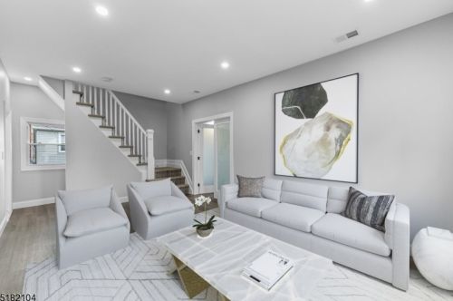 156 Barnert Ave, Paterson NJ  07512-1640 exterior