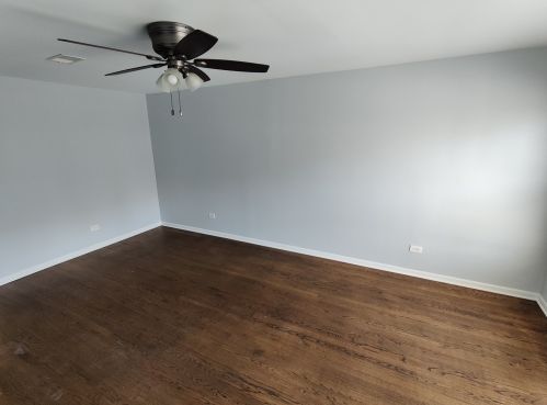 7511 Emerald Ave, Chicago, IL 60620-2425