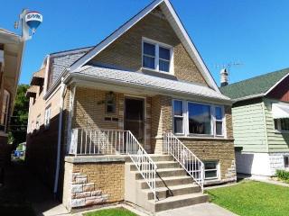 4830 Tripp Ave, Chicago IL  60652-3624 exterior