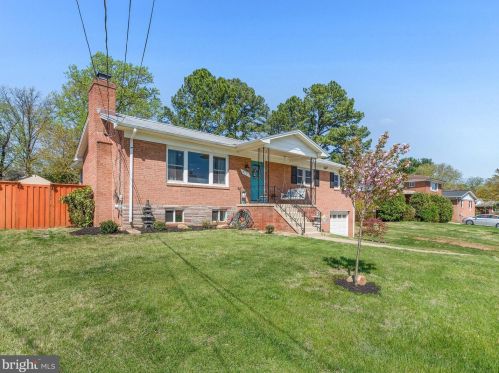 810 Venice Dr, Silver Spring, MD 20904-2061