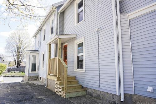 39 Prospect St, Torrington CT 06790-6329 exterior