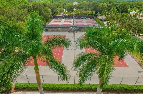 2820 Cypress Trace Cir, Naples FL 34119-8491 exterior