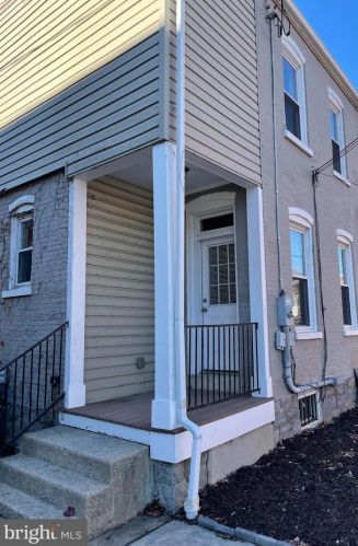 28 Ross St, Lancaster PA 17602-1941 exterior