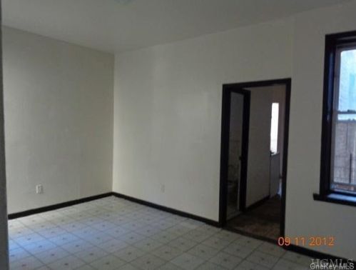 788 Garden St, Bronx NY 10460-1104 exterior