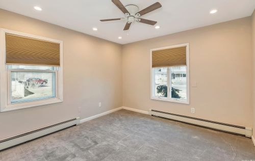 1524 Louis Kossuth Ave, Bohemia NY 11716-1510 exterior