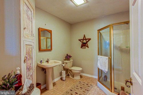 1790 Creamery Rd, Quakertown PA 18951-5518 exterior