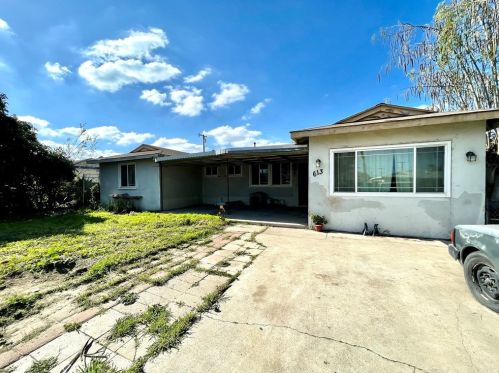 613 Pine Dr, Fullerton, CA 92833-3633