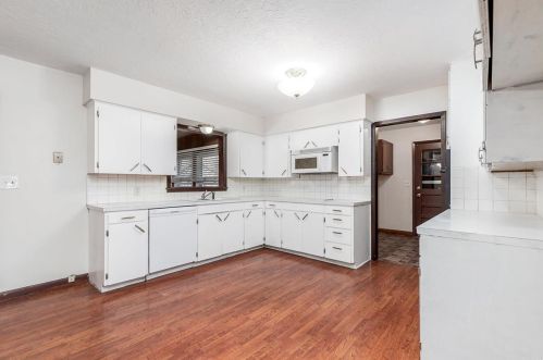 1503 Finn Dr, Lebanon MO 65536-3950 exterior