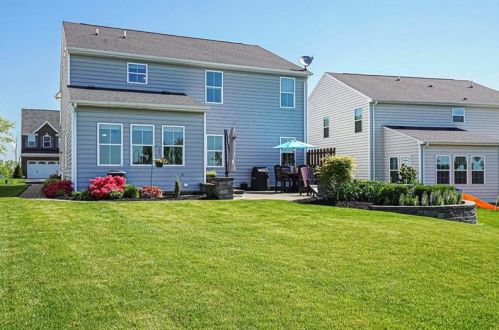 124 Cimarron Dr, Moon Twp, PA 15108-9641