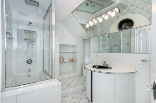 160 High St, Canton MA 02021-3654 exterior