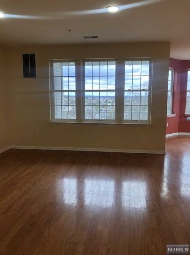 2301 Gatherings Dr, Paterson NJ  07508-1383 exterior