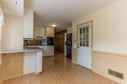 2304 Amber Wood Dr, Lithonia GA 30078-6131 exterior