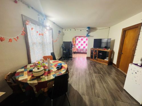 2013 70, Milwaukee WI 53213-1947 exterior