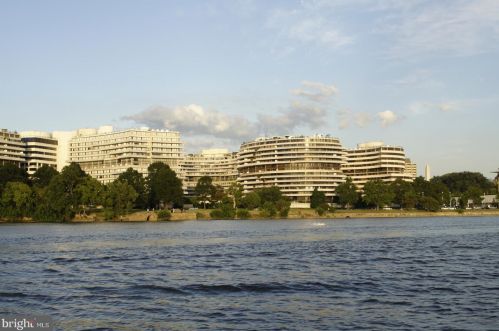 700 New Hampshire Ave, Washington DC 20037-2407 exterior