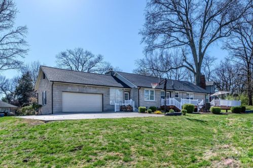 25 Stoneleigh Towers, Saint Louis MO 63132-3716 exterior