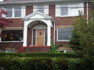 2519 20th Ave, Seattle WA  98112-2205 exterior