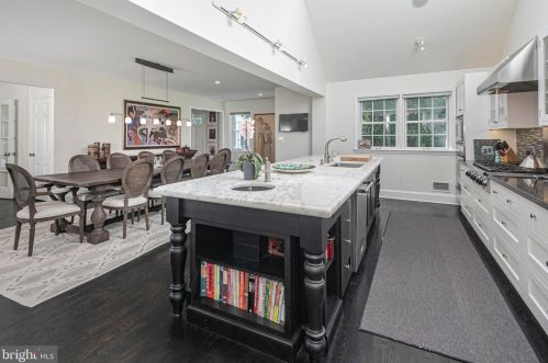 307 Edgerstoune Rd, Princeton NJ 08540-6716 exterior