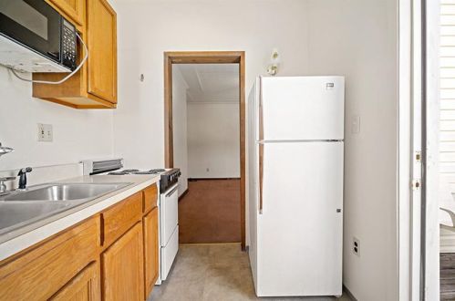 5205 Stanton Ave, Pittsburgh PA 15201-2592 exterior