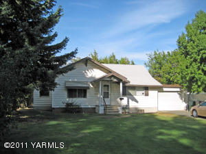 102 37 Ave, Yakima WA  98903-9550 exterior