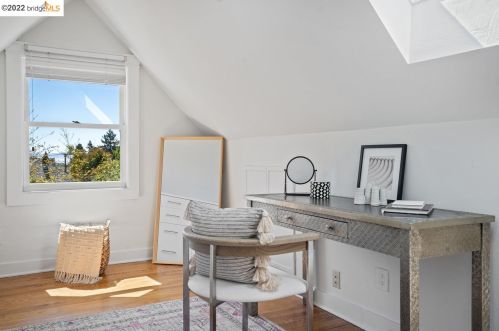 2906 Hillegass Ave, Berkeley CA 94705-2212 exterior