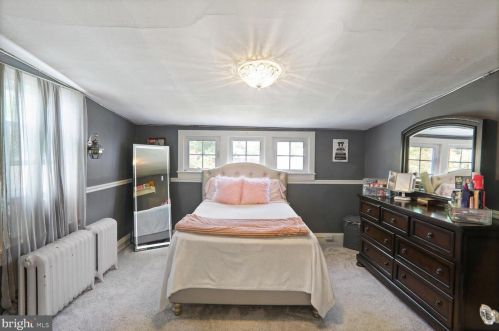 407 Howard St, Riverton NJ 08077-1328 exterior