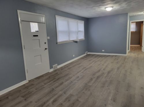 900 Vermont Ave, Chicago IL  60643-6631 exterior