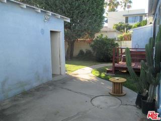 3493 Rosewood Ave, Los Angeles CA  90066-2242 exterior
