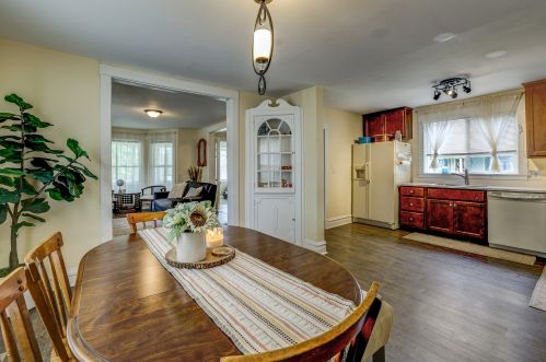 945 County St, Waukegan IL 60085-4001 exterior