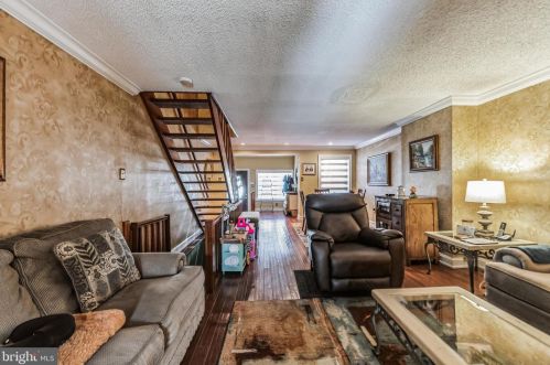 742 Johnston St, Philadelphia PA 19148-4943 exterior