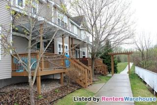 28 River Bend Pl, Chaska MN  55318-3304 exterior